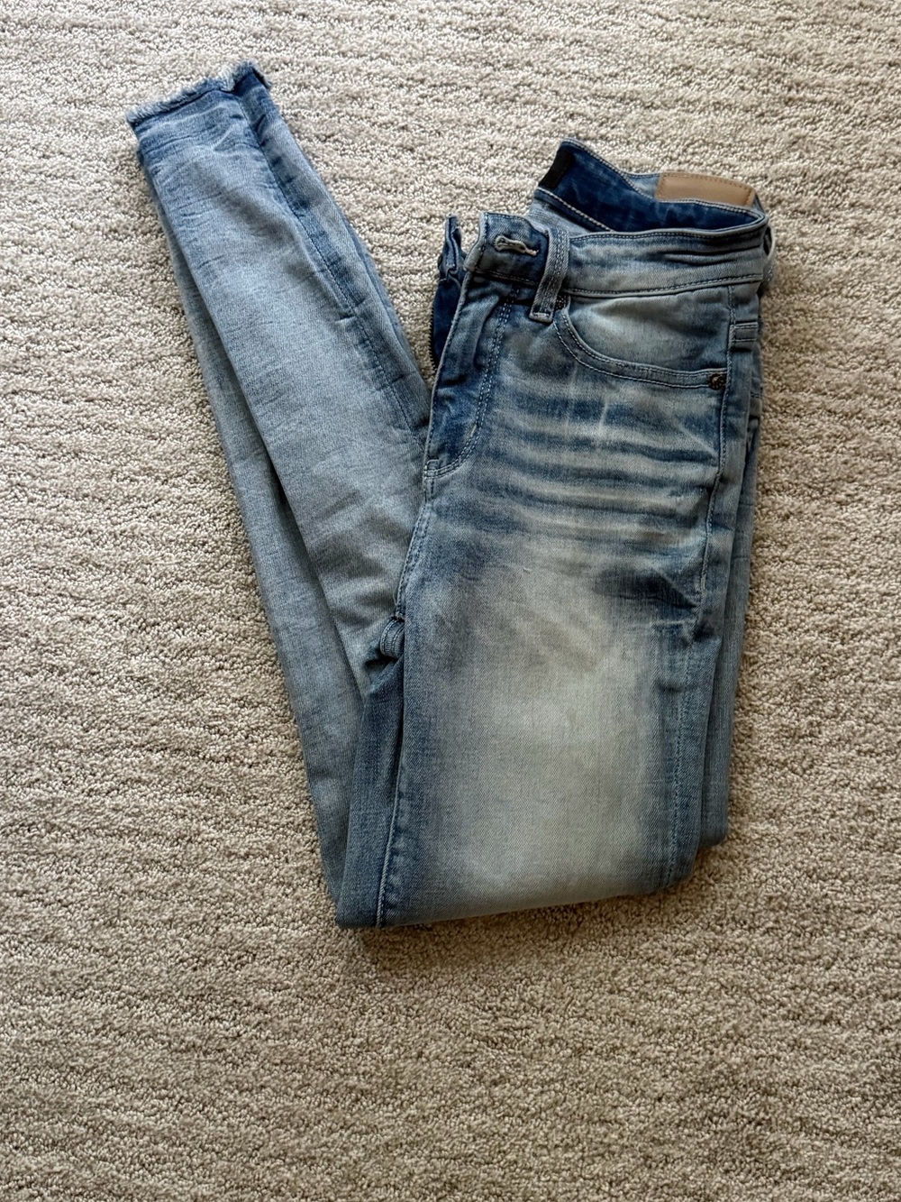 Lightwash Buckle Black Fit No. 75 Ankle Skinny Jeans